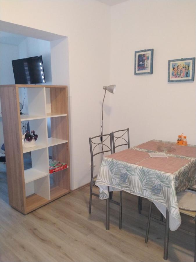 Apartments Zlatko Pula Eksteriør billede